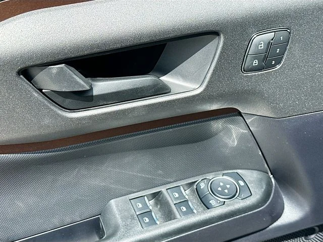 New 2026 Gray Metallic Ford Outer Banks image 12
