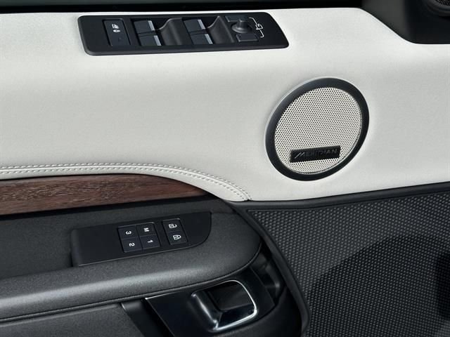 New 2026 Santorini Black Land Rover S image 26