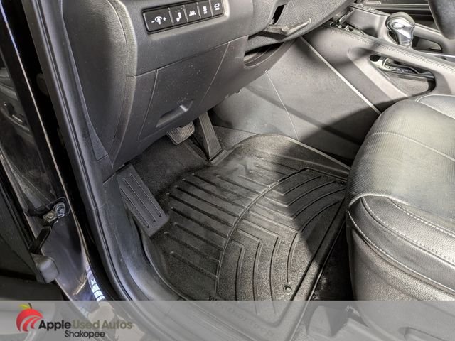 Used 2021 Black Kia EX image 18