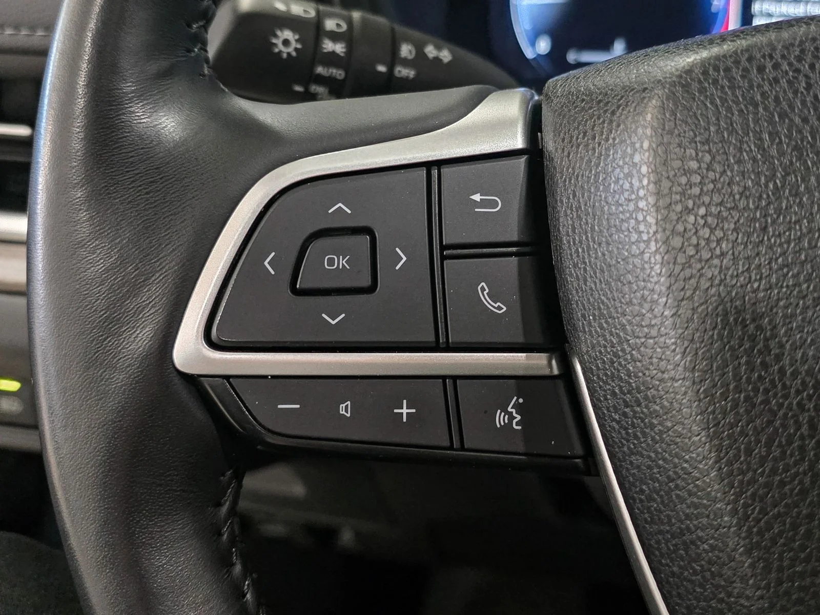 Used 2024 White Toyota Limited image 38