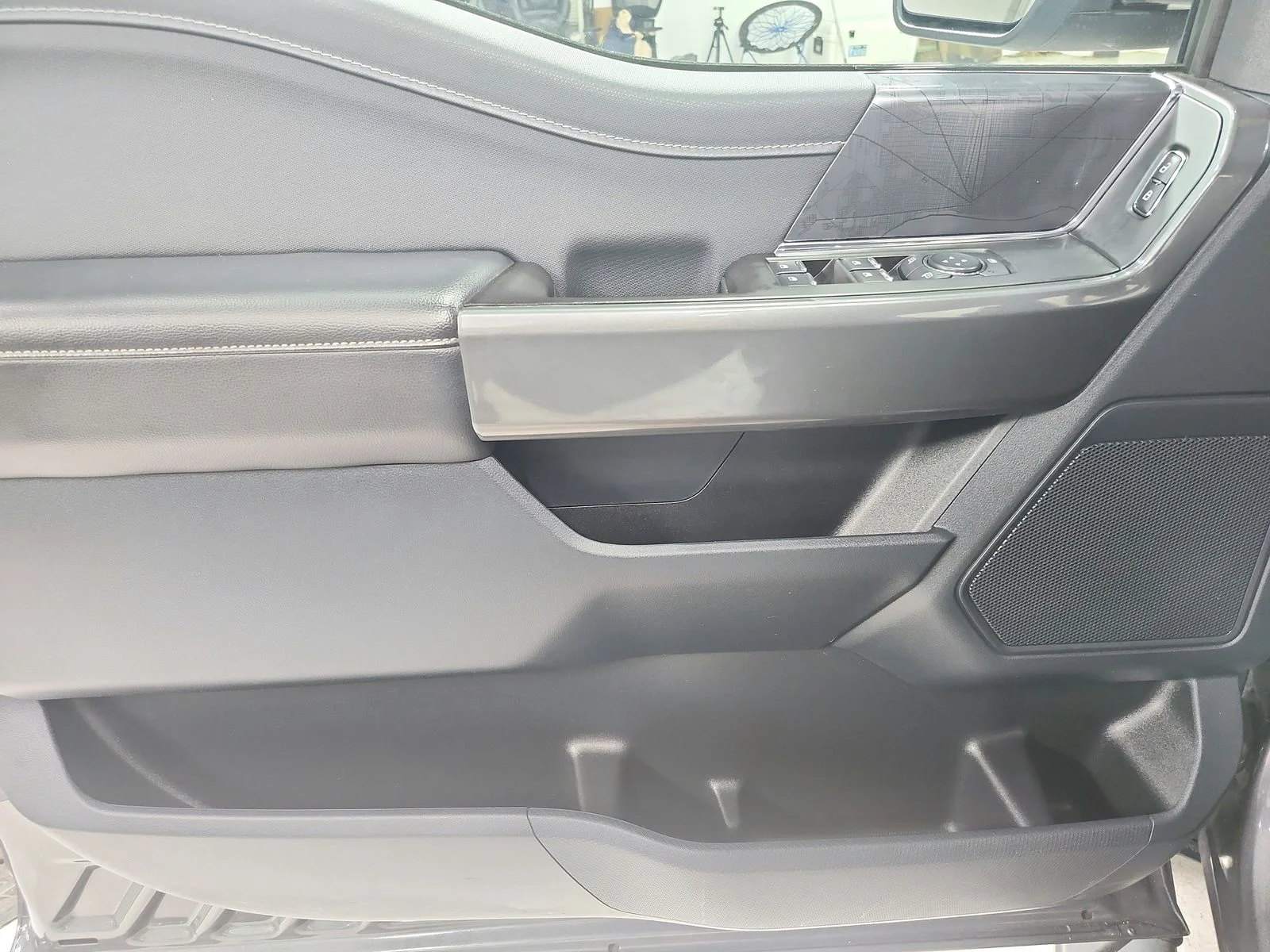 Used 2023 Gray Metallic Ford XLT image 34