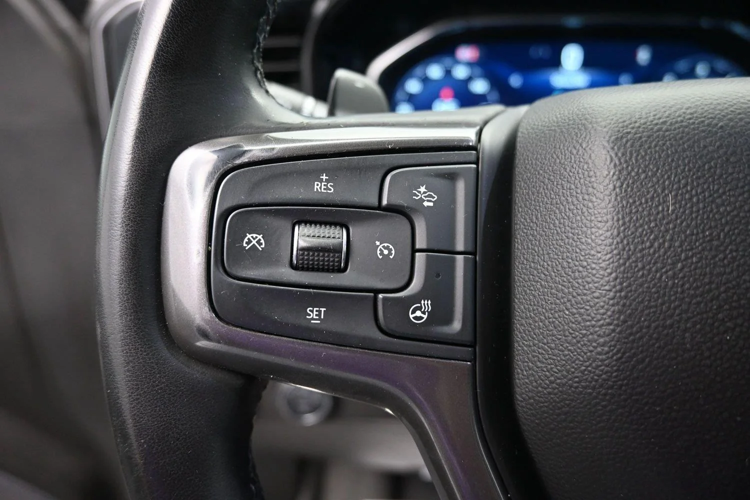 Used 2025 Black Chevrolet High Country image 30