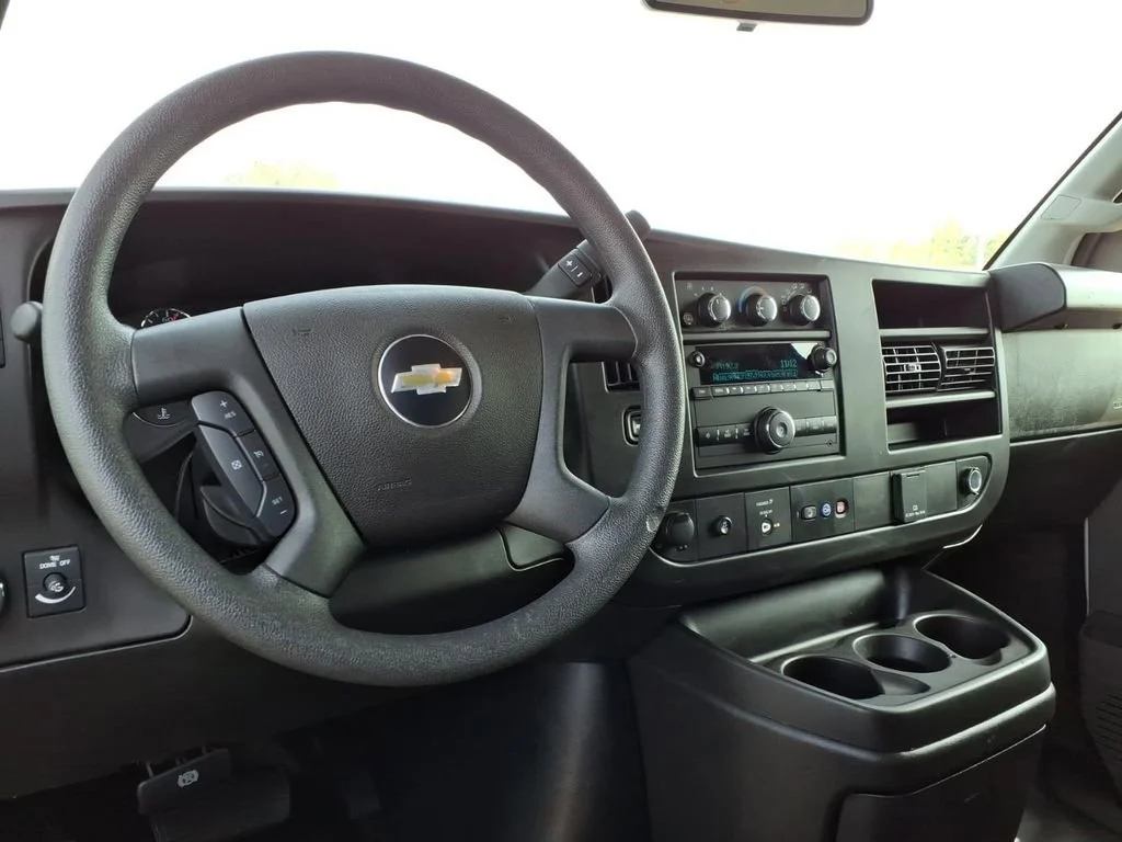 Used 2024 Summit White Chevrolet WT image 9