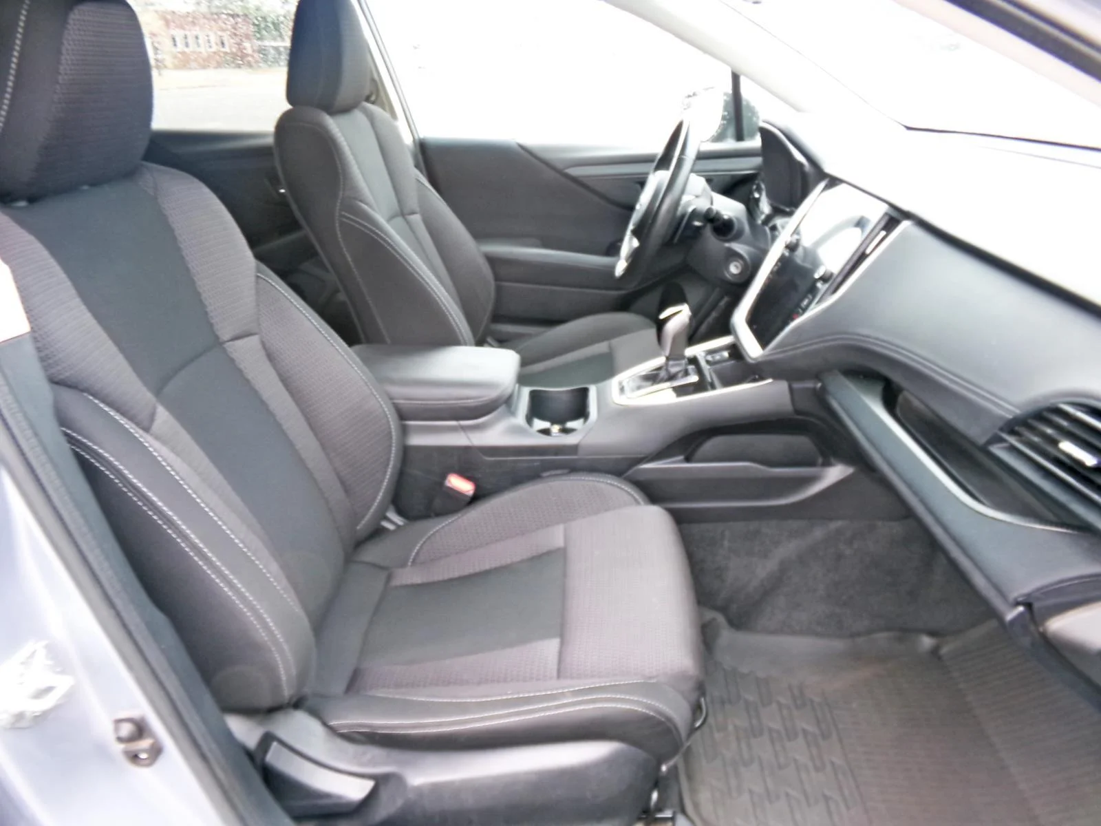 Used 2021 Ice Silver Metallic Subaru Premium image 15