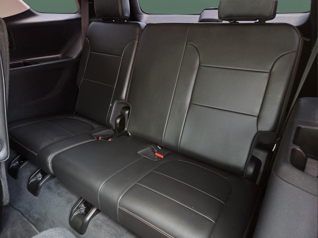 Used 2021 Gray Chevrolet RS image 26