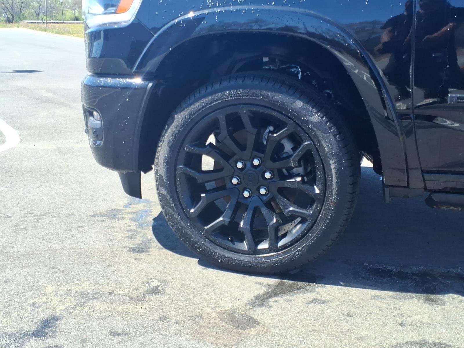 New 2026 Diamond Black Crystal Pearl-Coat Exterior Paint RAM Limited image 11