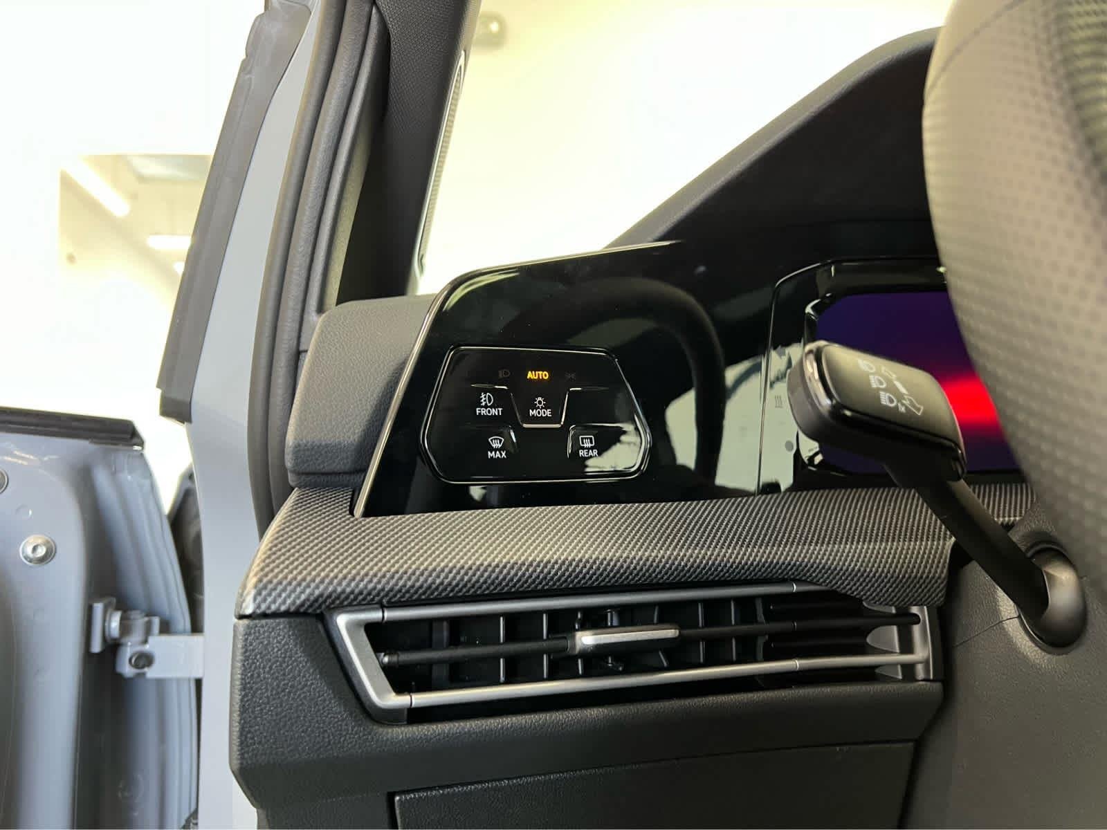 2026 Volkswagen Golf GTI SE - Photo 14