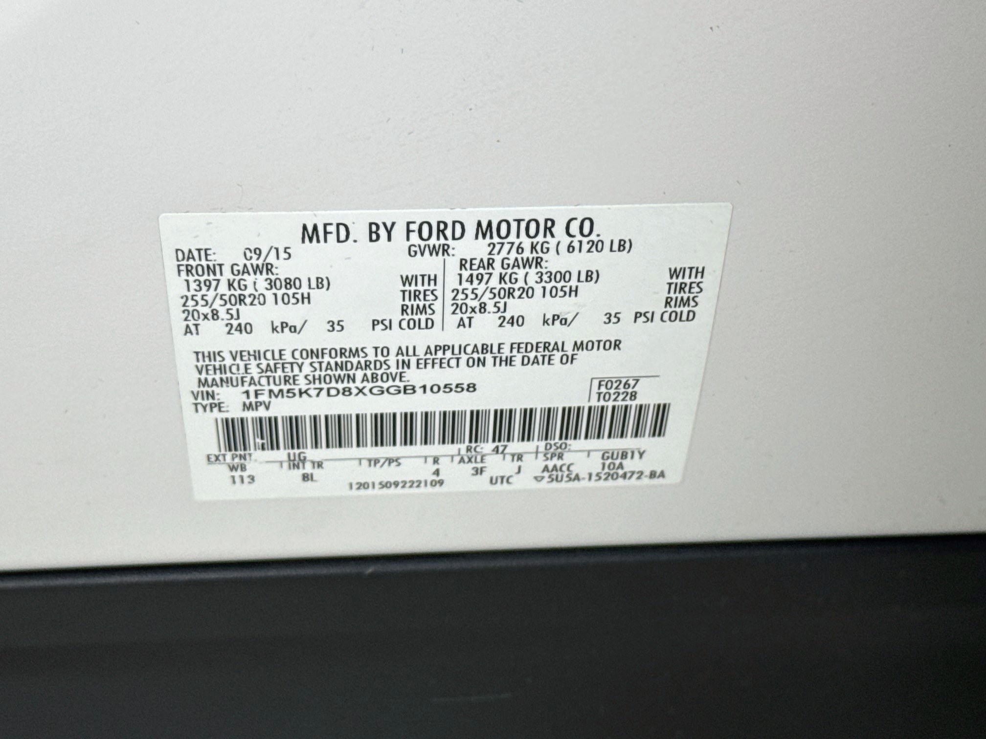 Used 2016 White Platinum Metallic Tri-Coat Ford XLT image 31