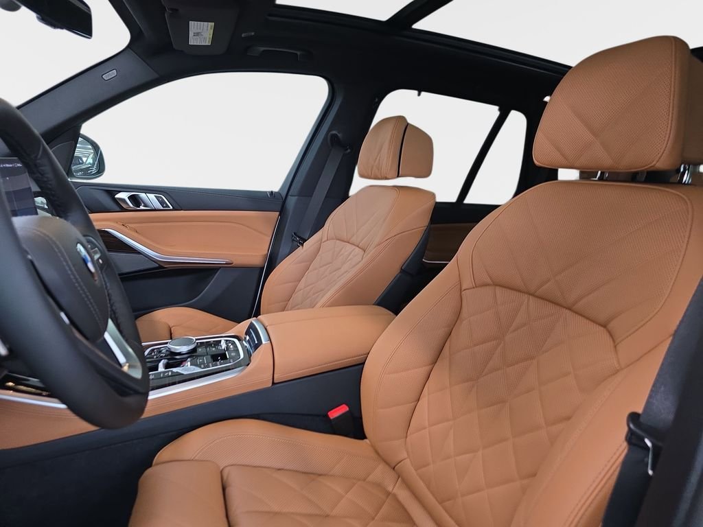 New 2026 Mineral White Metallic BMW xDrive40i image 12