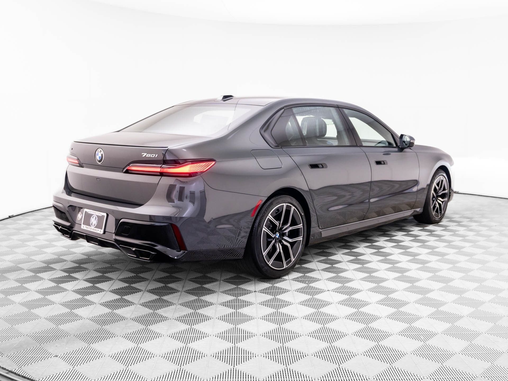 New 2026 Dravit Grey Metallic BMW 760i xDrive image 6