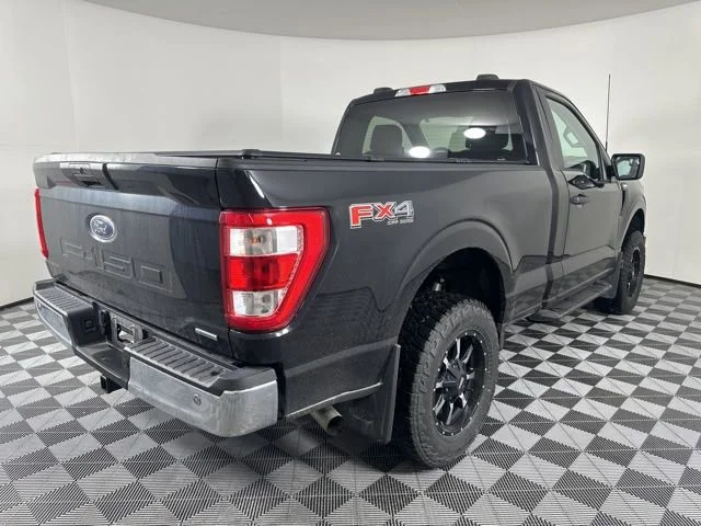 Used 2023  Ford XL image 3