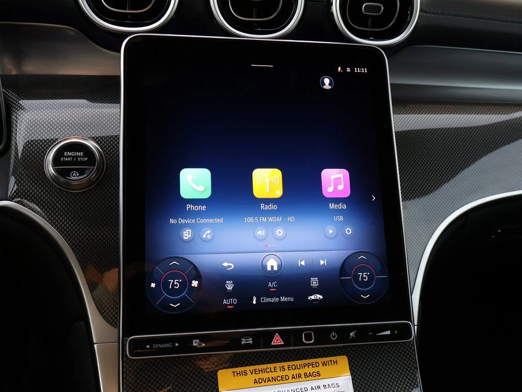 New 2026 Black Mercedes-Benz GLC 300 image 23