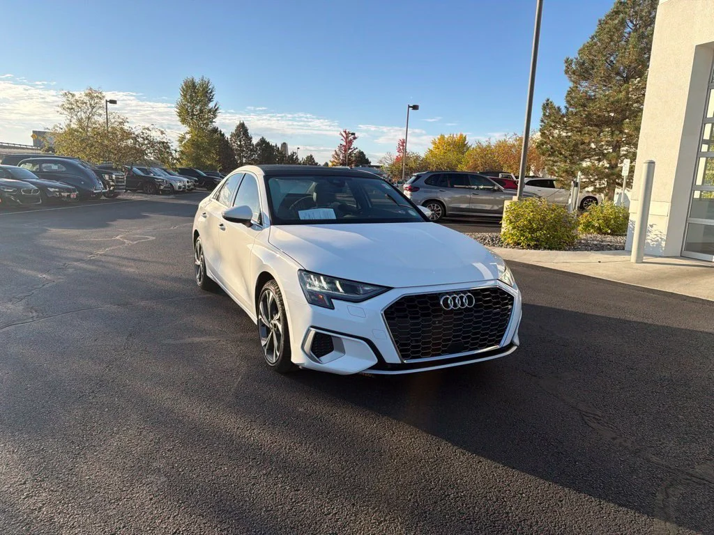 Used 2022  Audi  image 7