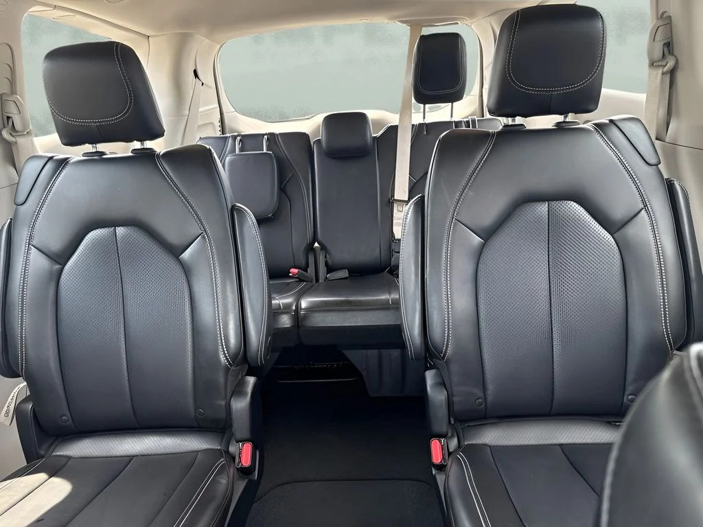 Used 2023 Gray Chrysler Touring L image 12