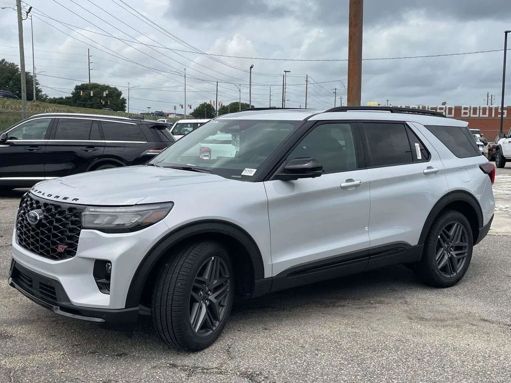 New 2026 Space White Metallic Ford ST image 7