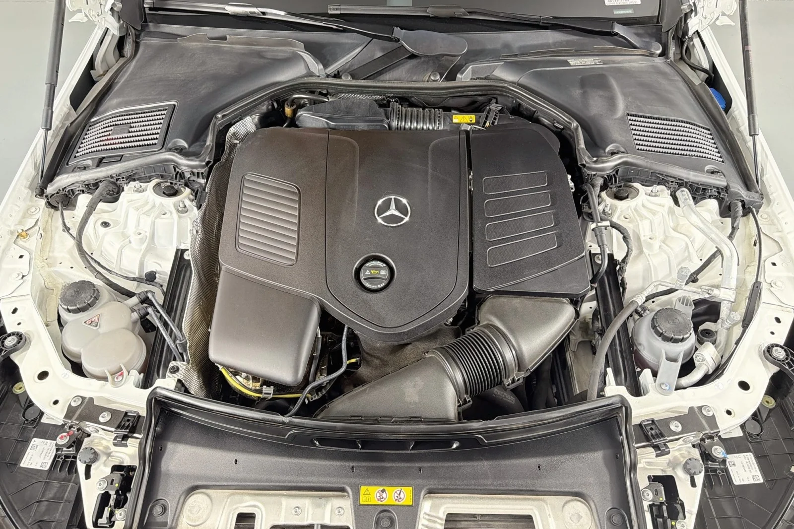 Certified Used 2024 Polar White Mercedes-Benz C 300 image 11