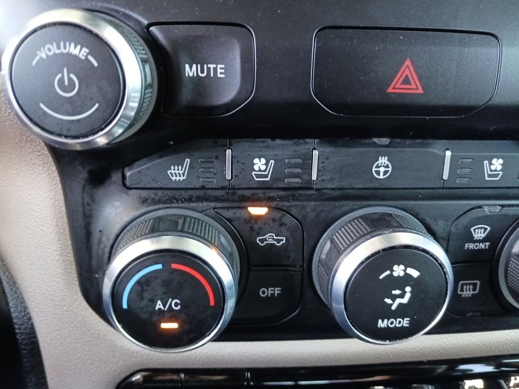 Used 2021 Black Ram Laramie image 27