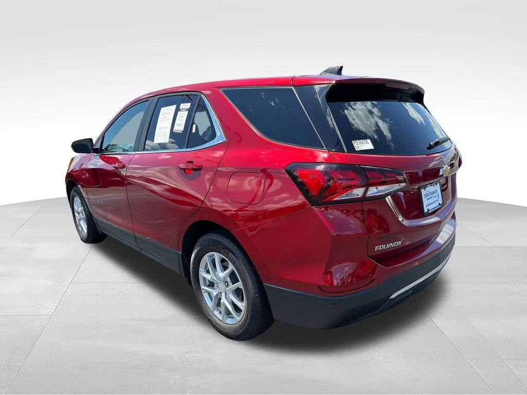 Used 2023 Red Chevrolet LT image 4