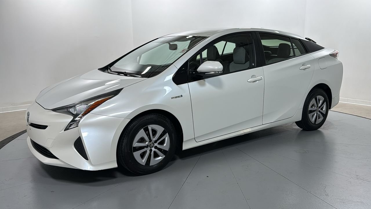 Used 2016 White Toyota Four image 1