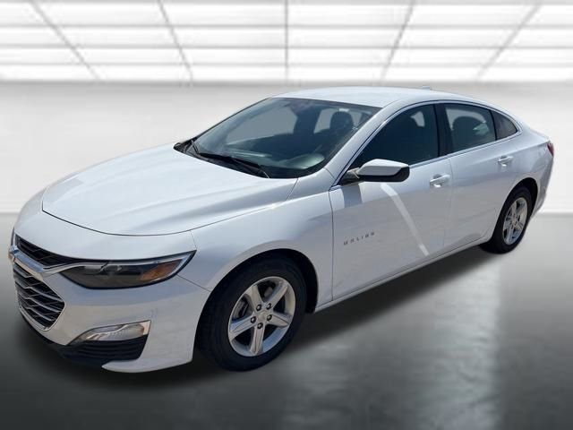 Used 2024 Summit White Chevrolet 1LT image 4