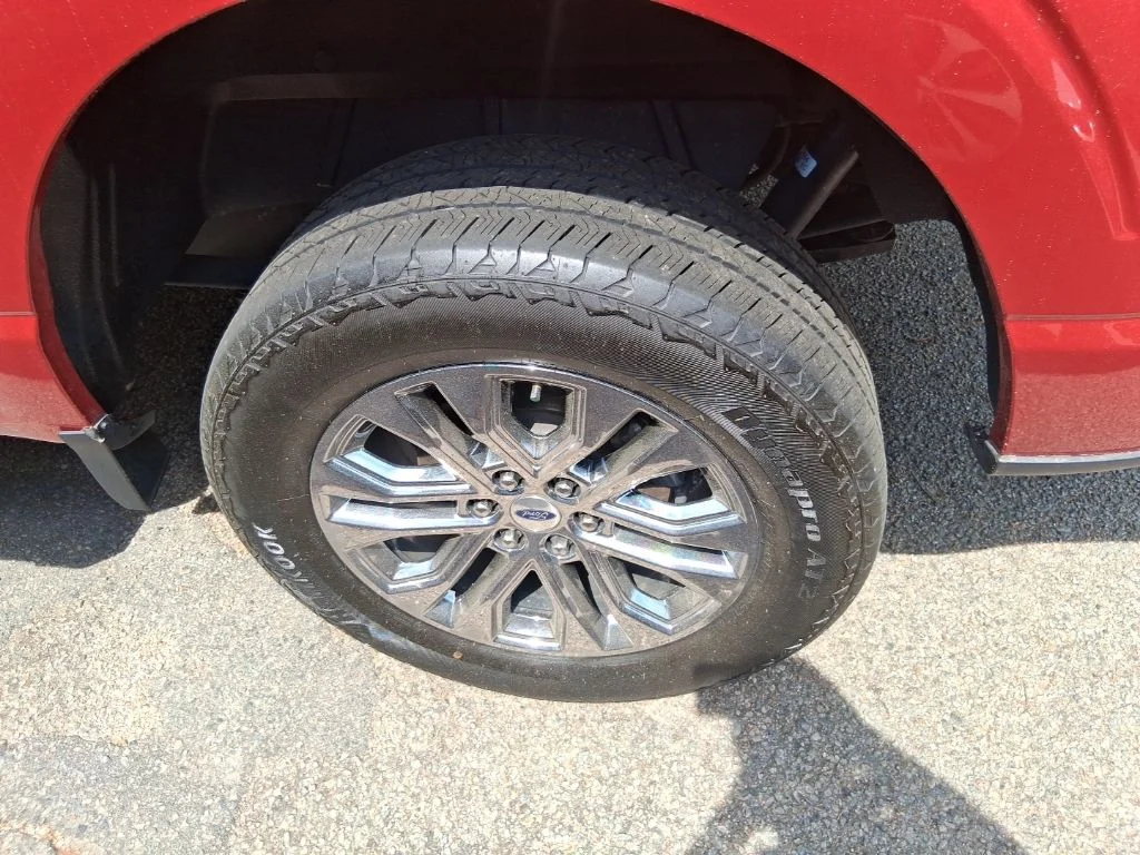 Used 2024 Red Ford Lariat image 9
