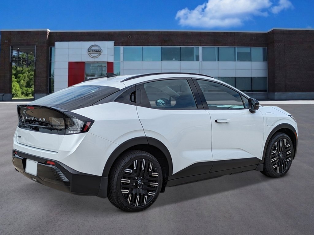 New 2026 Everest White Pearl Tricoat Nissan PLATINUM+ image 5