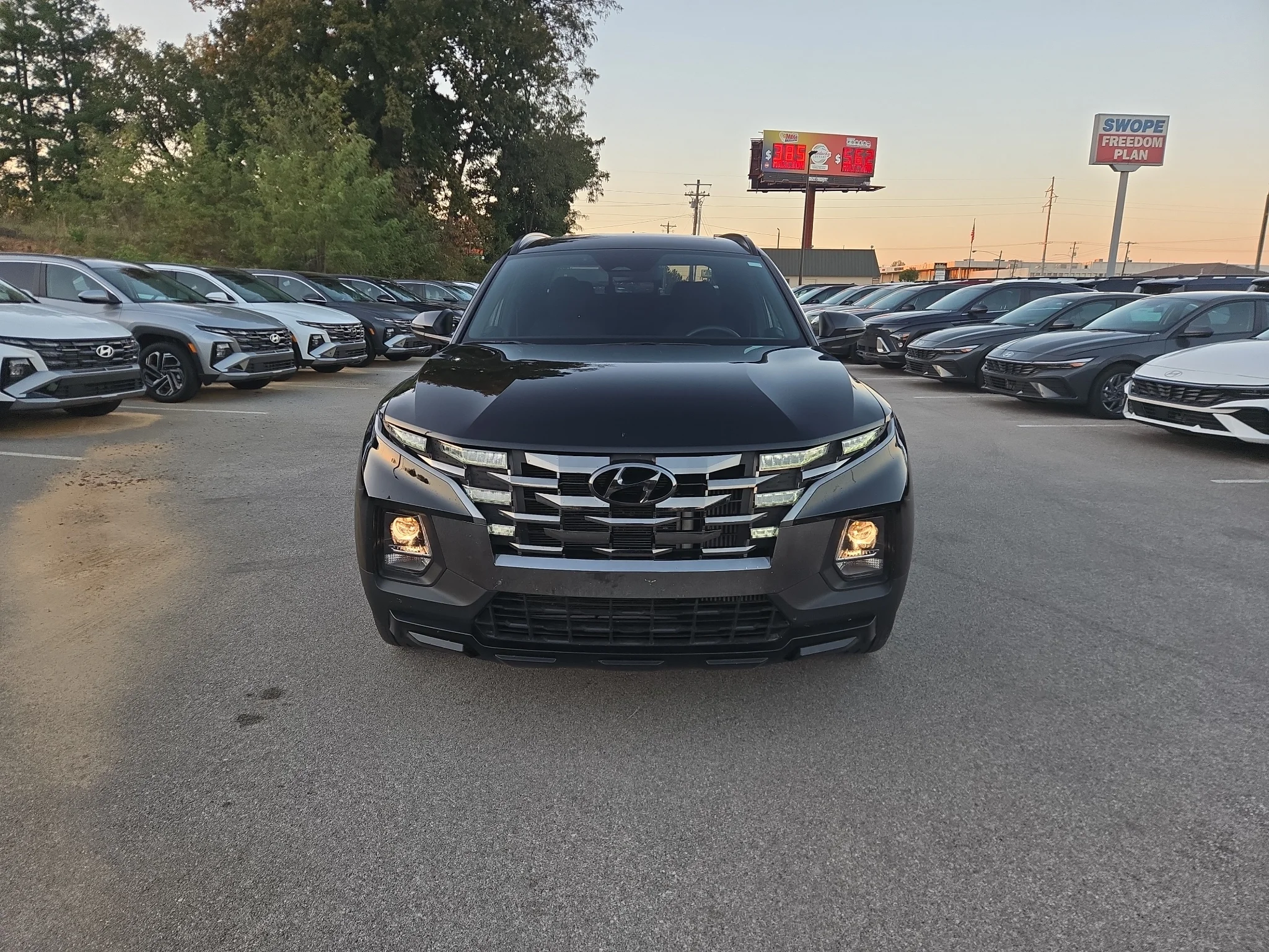 Used 2023 Phantom Black Hyundai NIGHT image 8