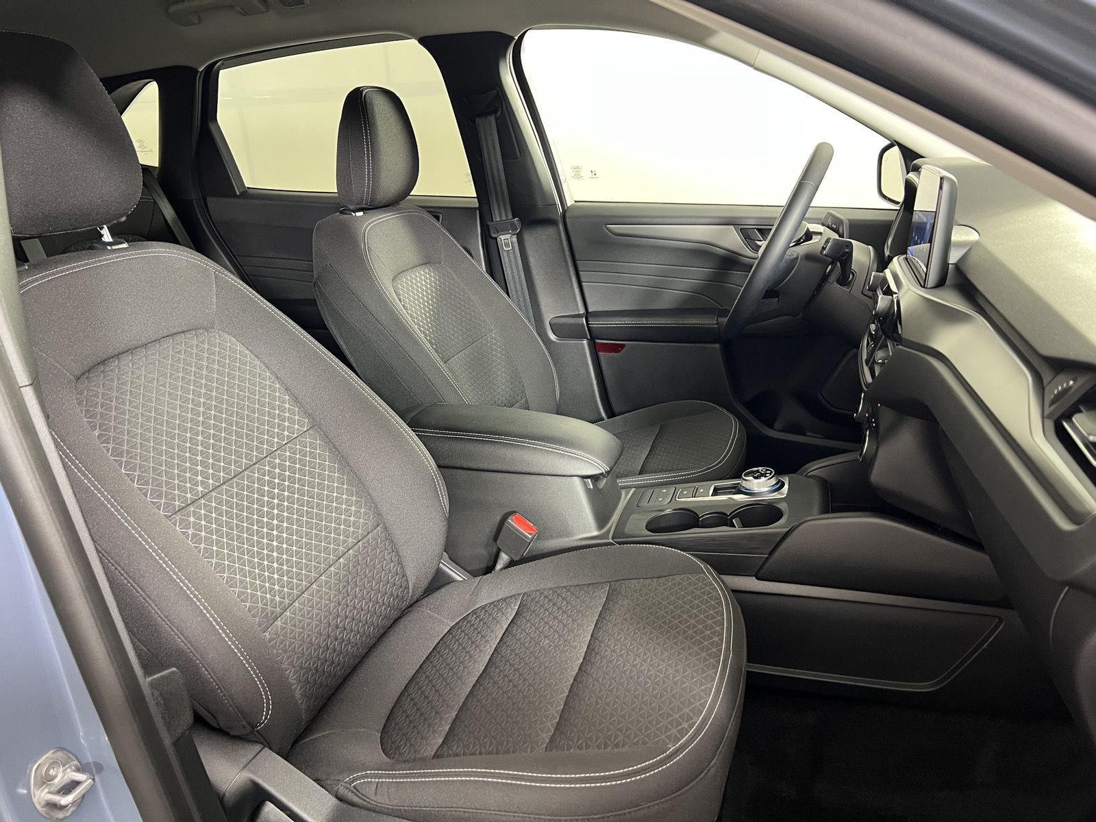 Used 2024 Vapor Blue Ford Active image 20