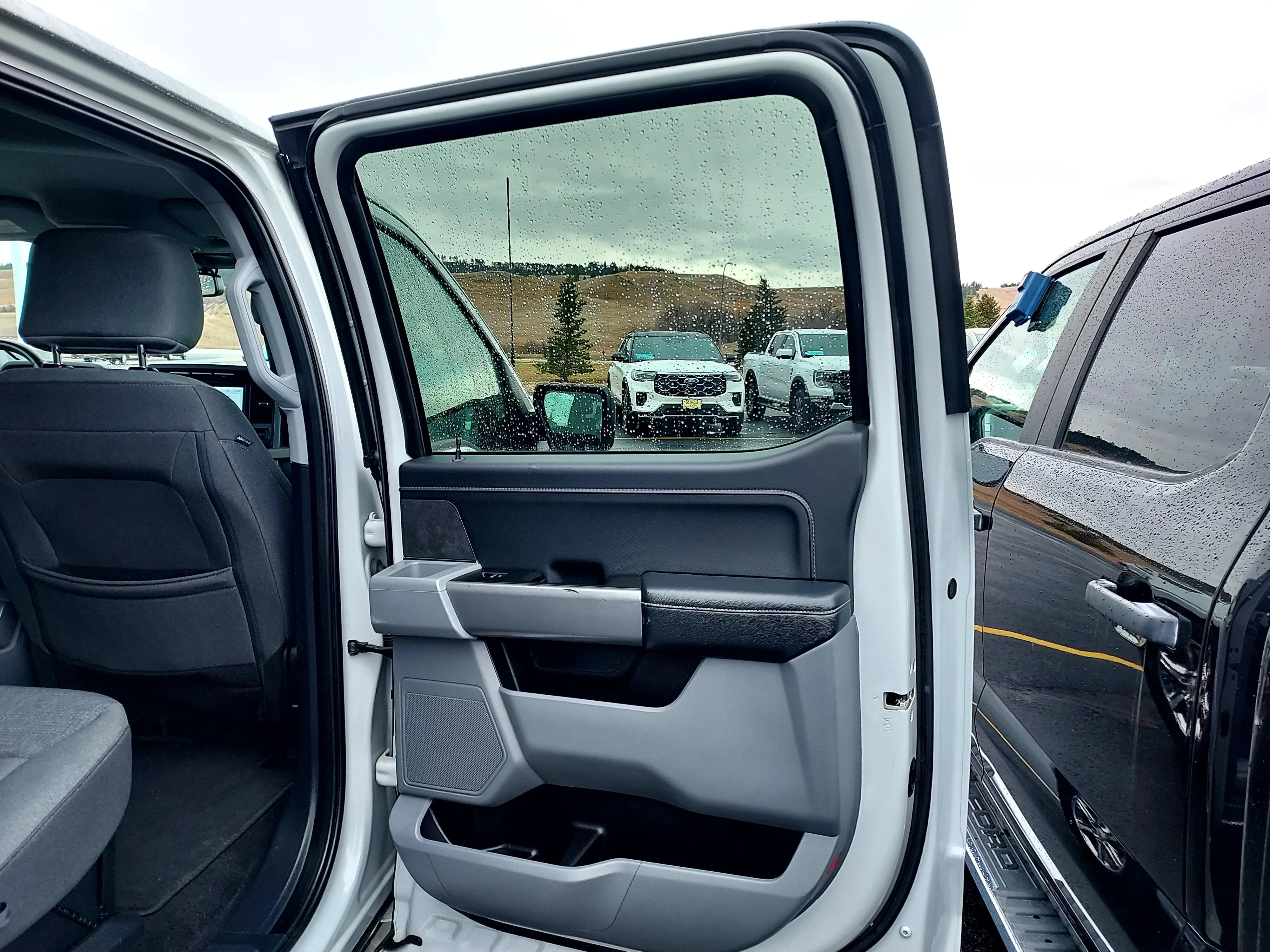 Used 2024 Gray Ford XLT image 19