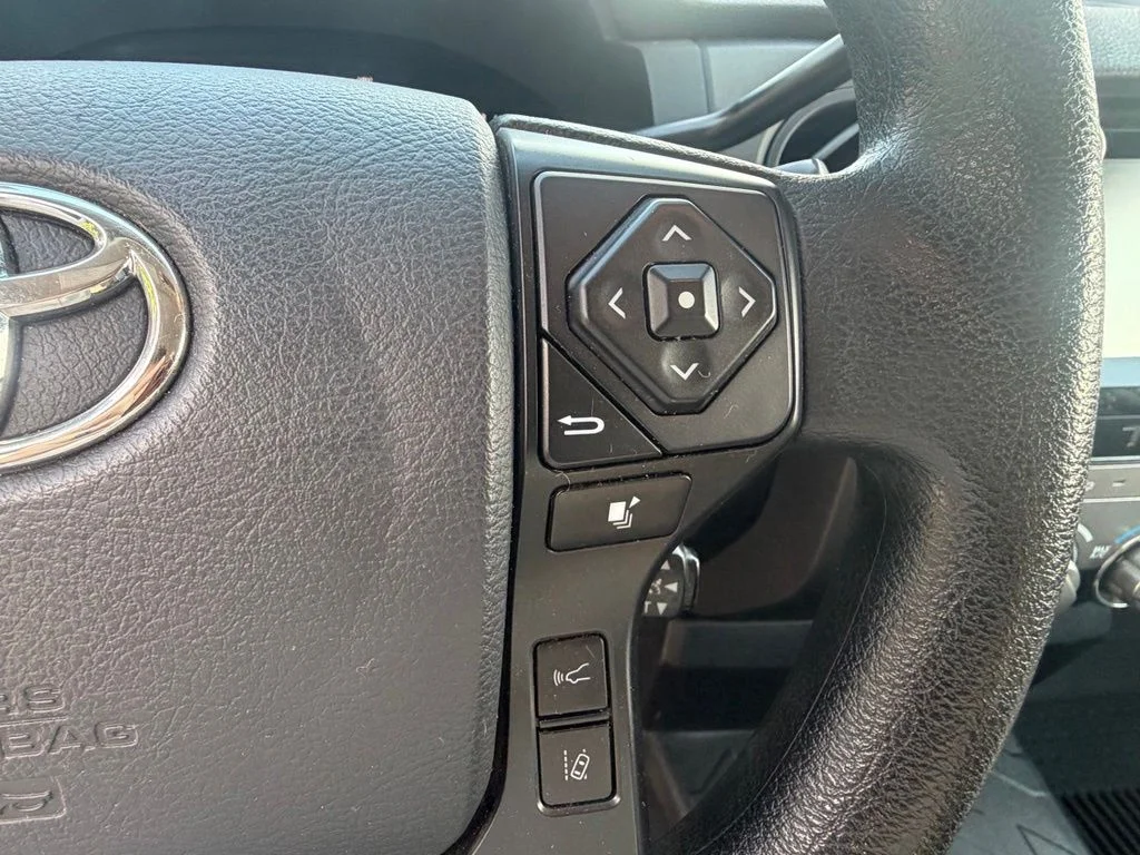 Used 2020 Silver Toyota SR image 31