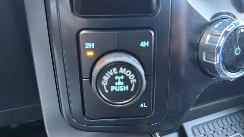 Used 2025 White Ford Tremor image 8