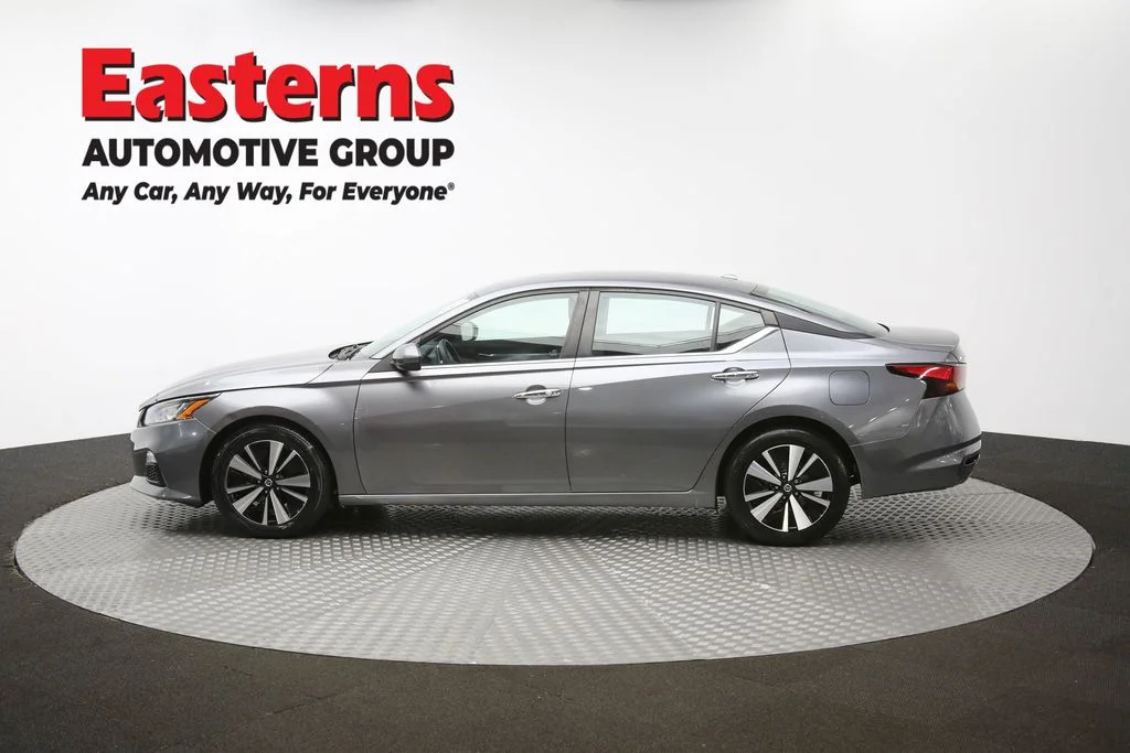 Used 2022 Gray Nissan 2.5 SV image 57