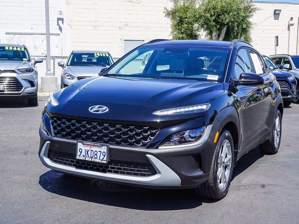 Used 2023 Black Hyundai SEL image 3