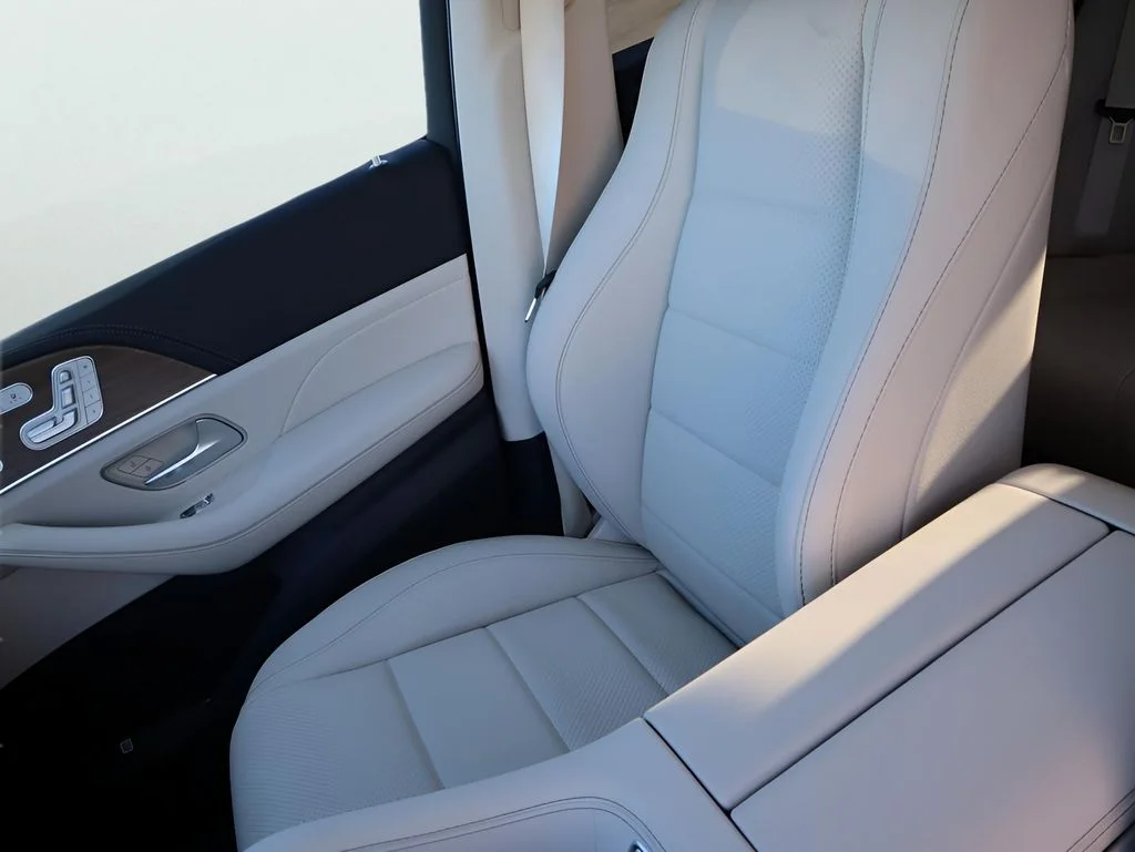 New 2026 MANUFAKTUR Moonlight White Metallic Mercedes-Benz GLE 350 image 36