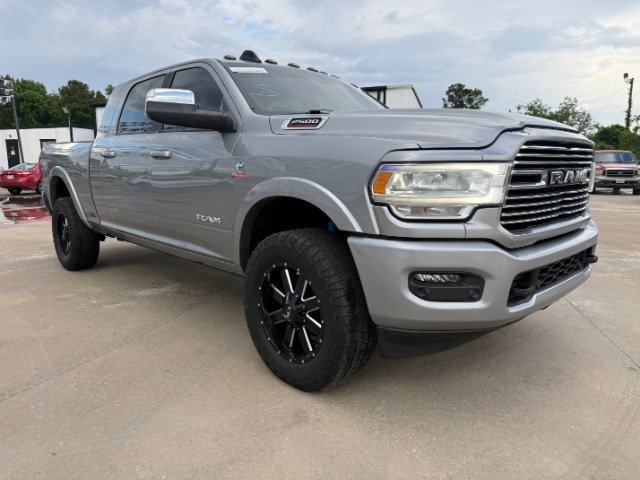 Used 2022 Billet Silver Metallic Clearcoat Ram Laramie image 7