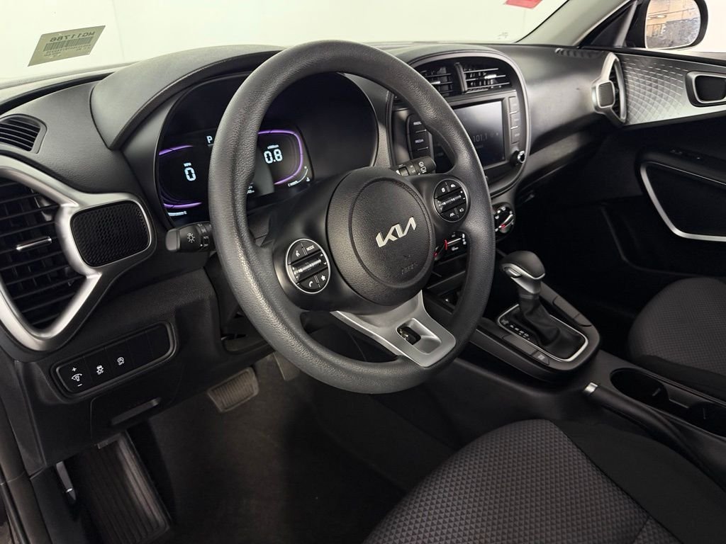 2025 Kia Soul LX - Photo 19