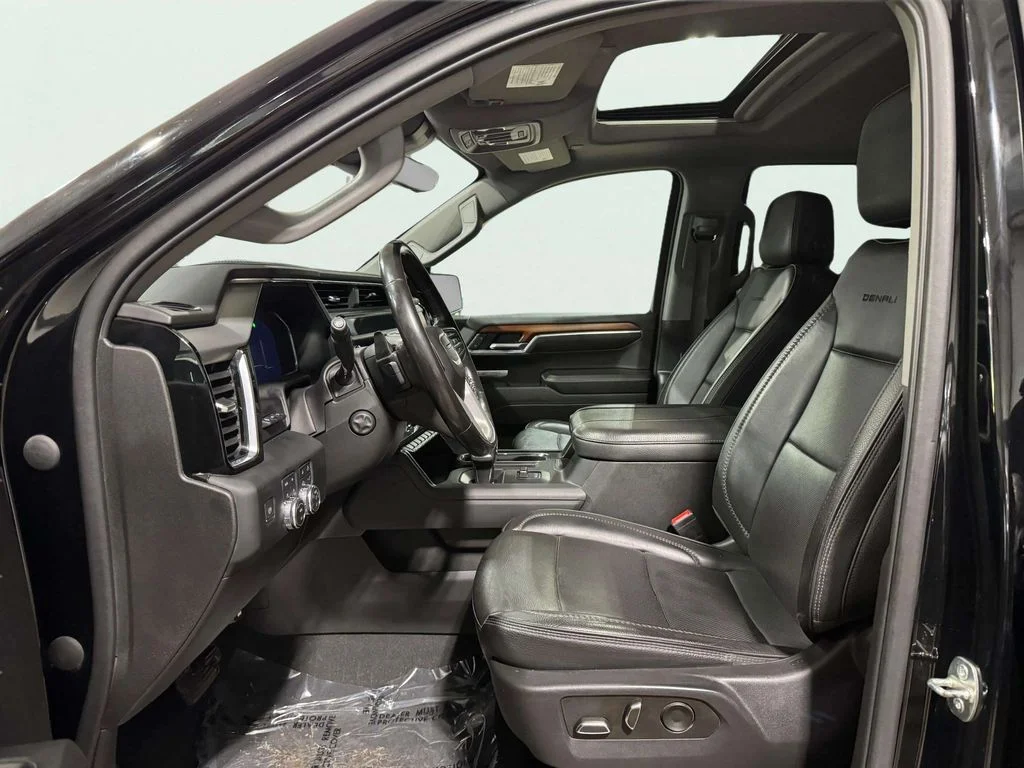 Used 2023 Onyx Black GMC Denali image 26