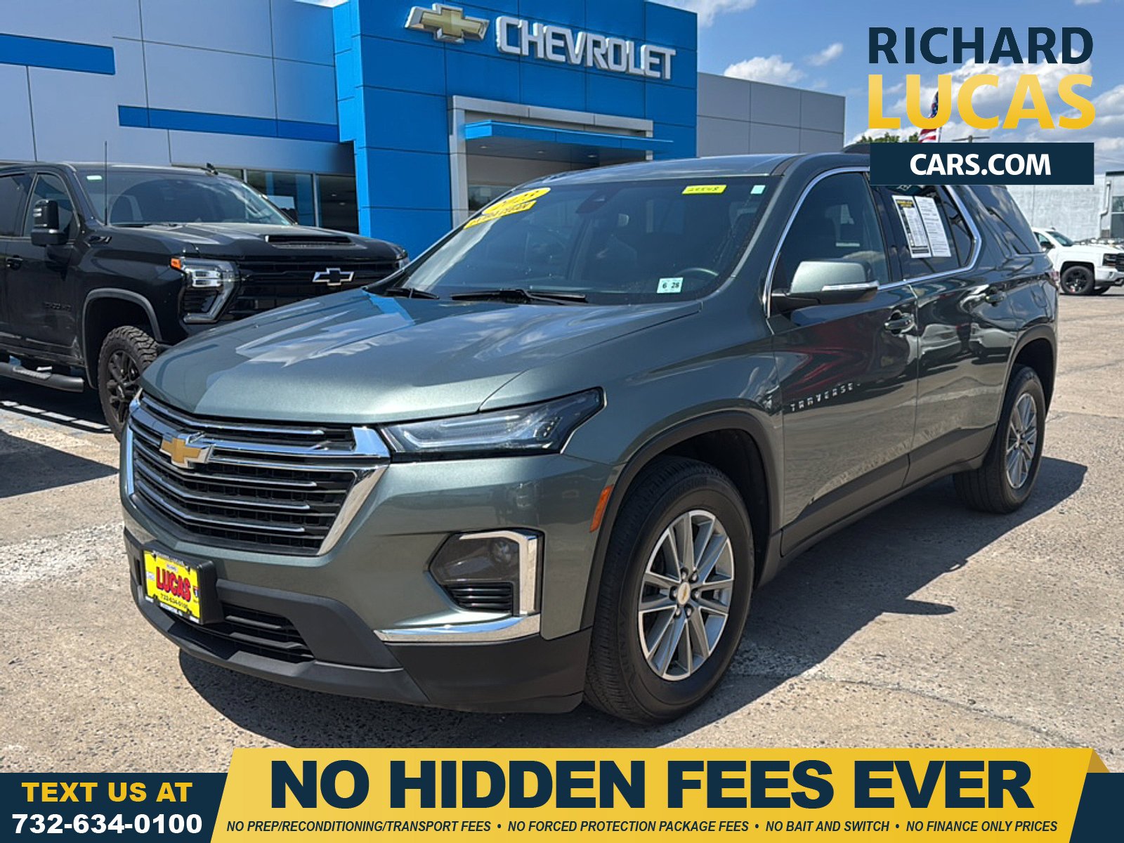 Silver Sage Metallic 2023 Chevrolet Traverse LT Cloth AWD SUV / Crossover Four-Wheel Drive