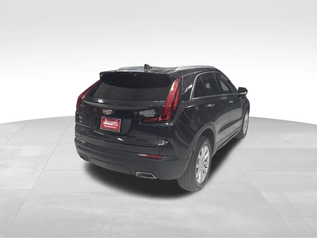 Used 2023 Gray Cadillac Luxury image 5