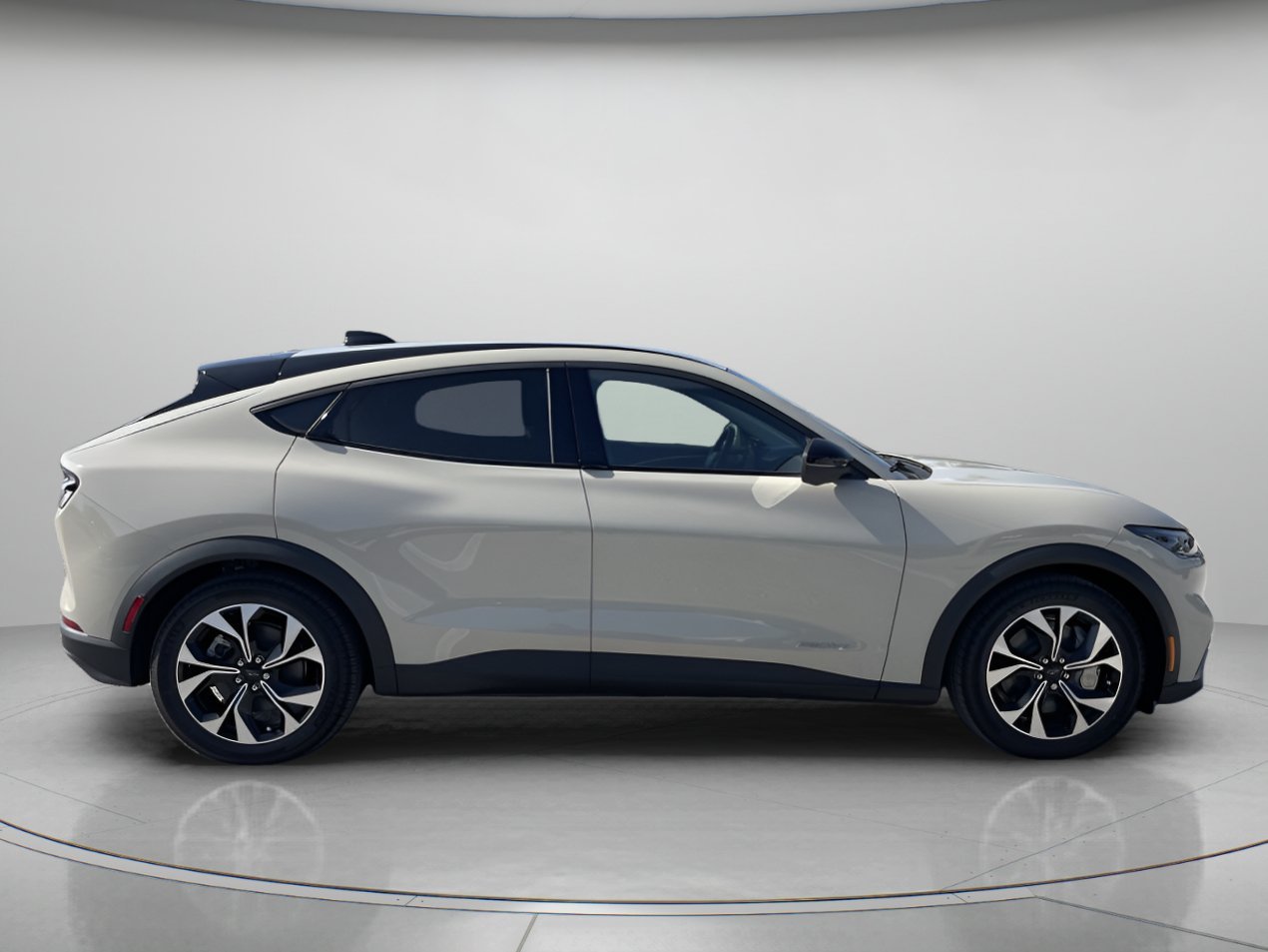New 2026 Desert Sand Ford Select image 2