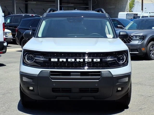New 2026 Space White Metallic Ford Outer Banks image 2