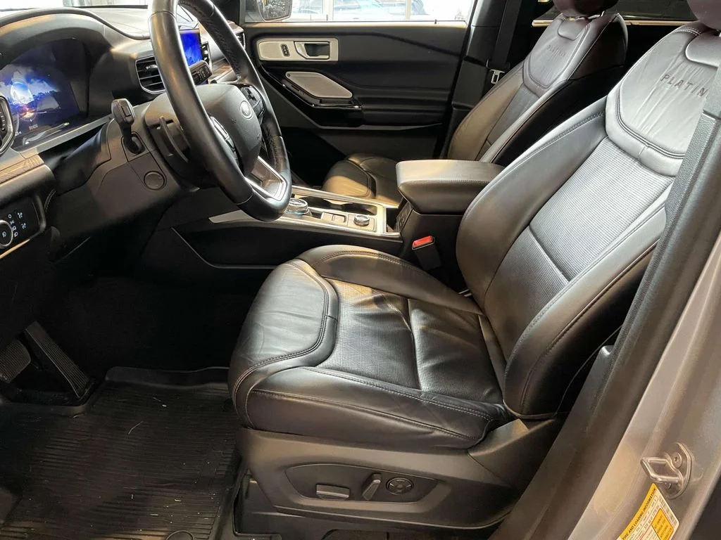 Used 2021 Silver Metallic Ford Platinum image 14