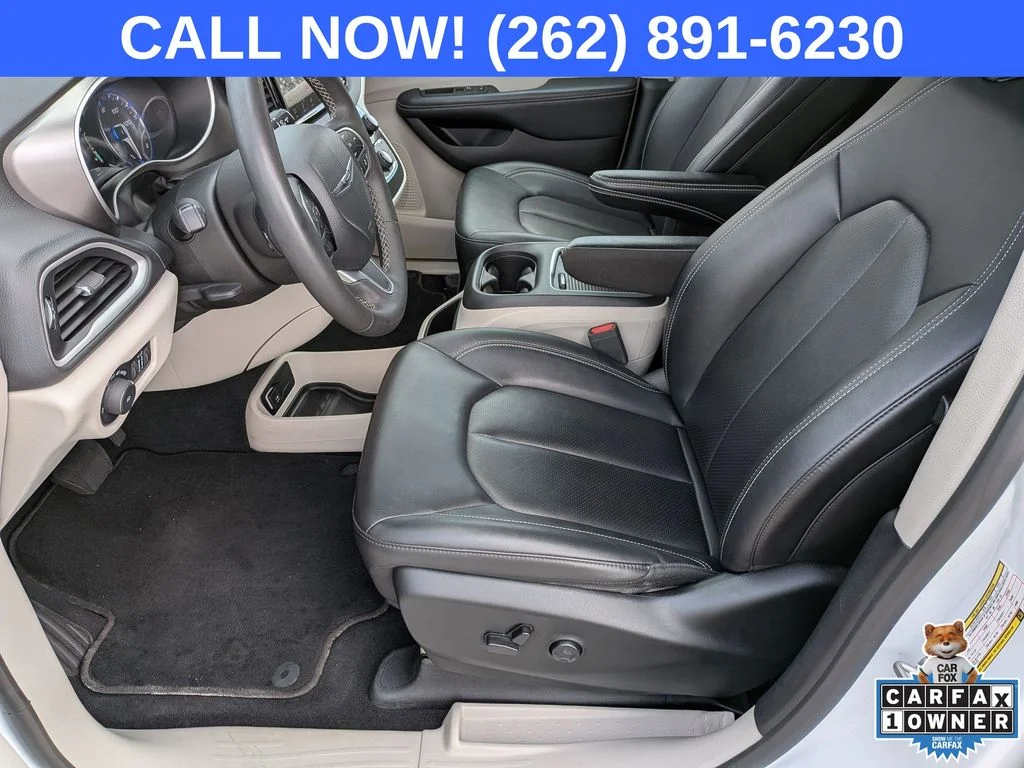 Used 2024 White Chrysler Touring L image 11