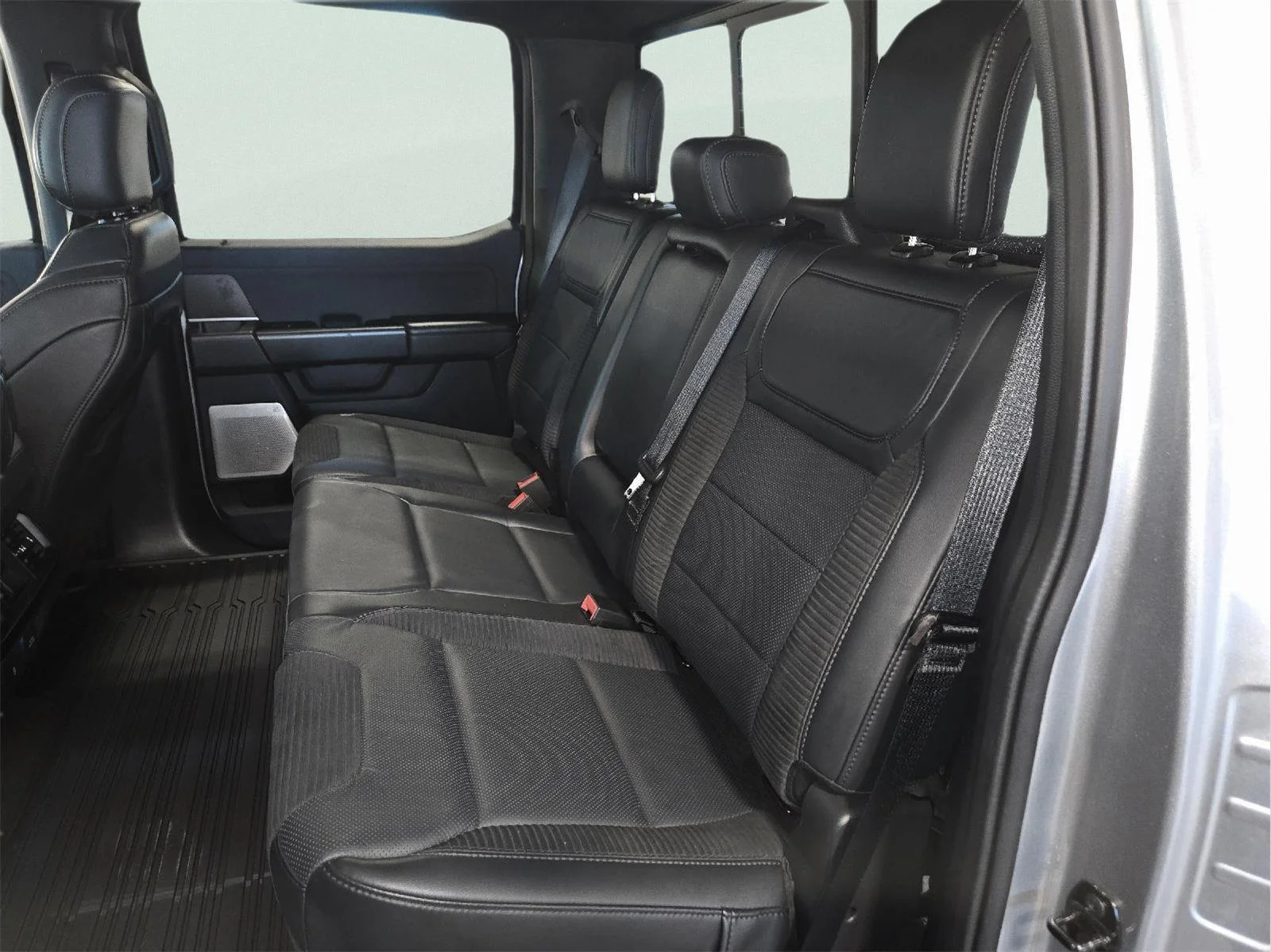 Used 2023 Iconic Silver Ford Raptor image 34