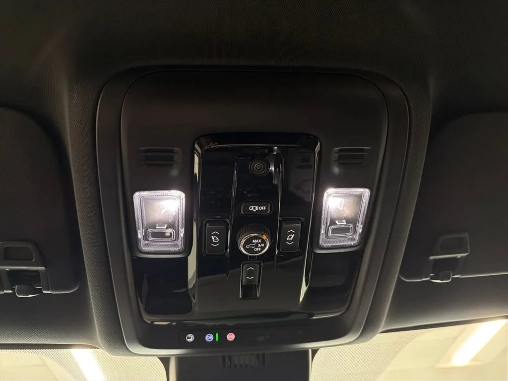 New 2026 Polar White Tricoat Chevrolet Premier image 17