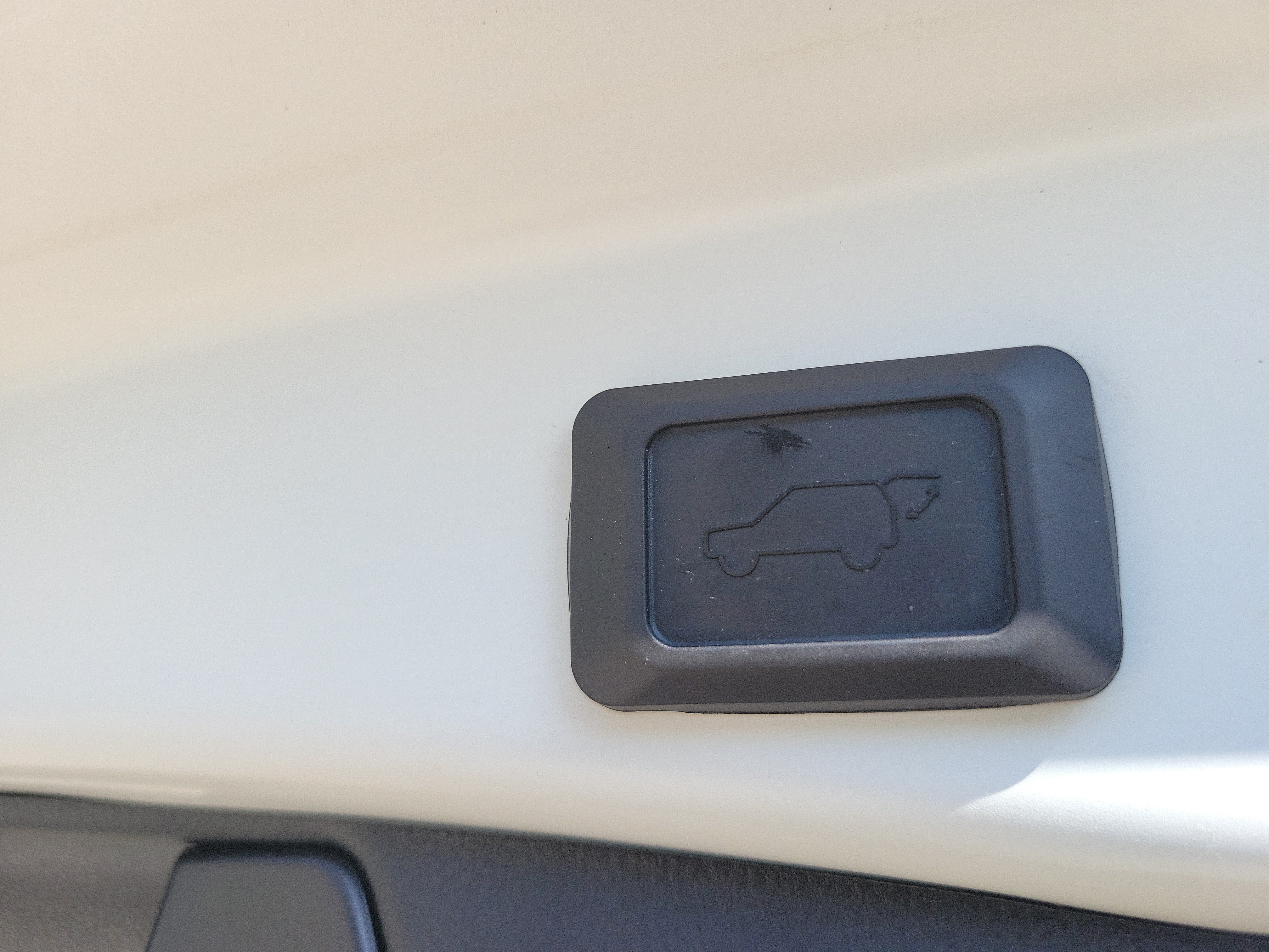 Certified Used 2025 Ice Toyota XLE image 12
