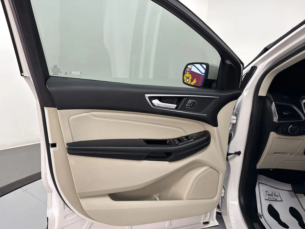 Used 2018 White Platinum Clearcoat Metallic Ford Titanium image 14