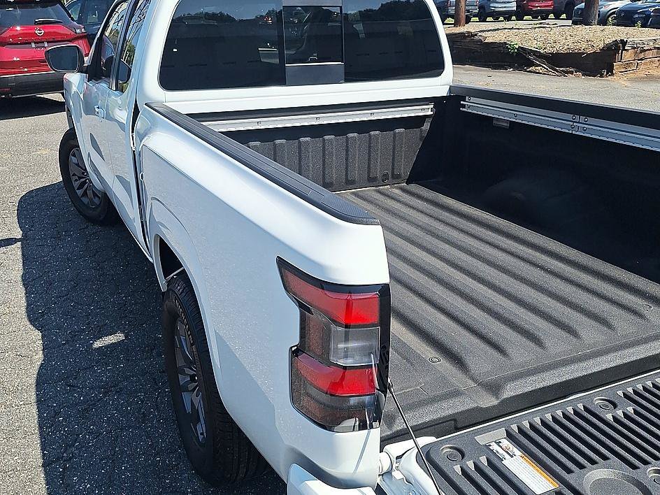 Used 2025 Glacier White Nissan SV image 25