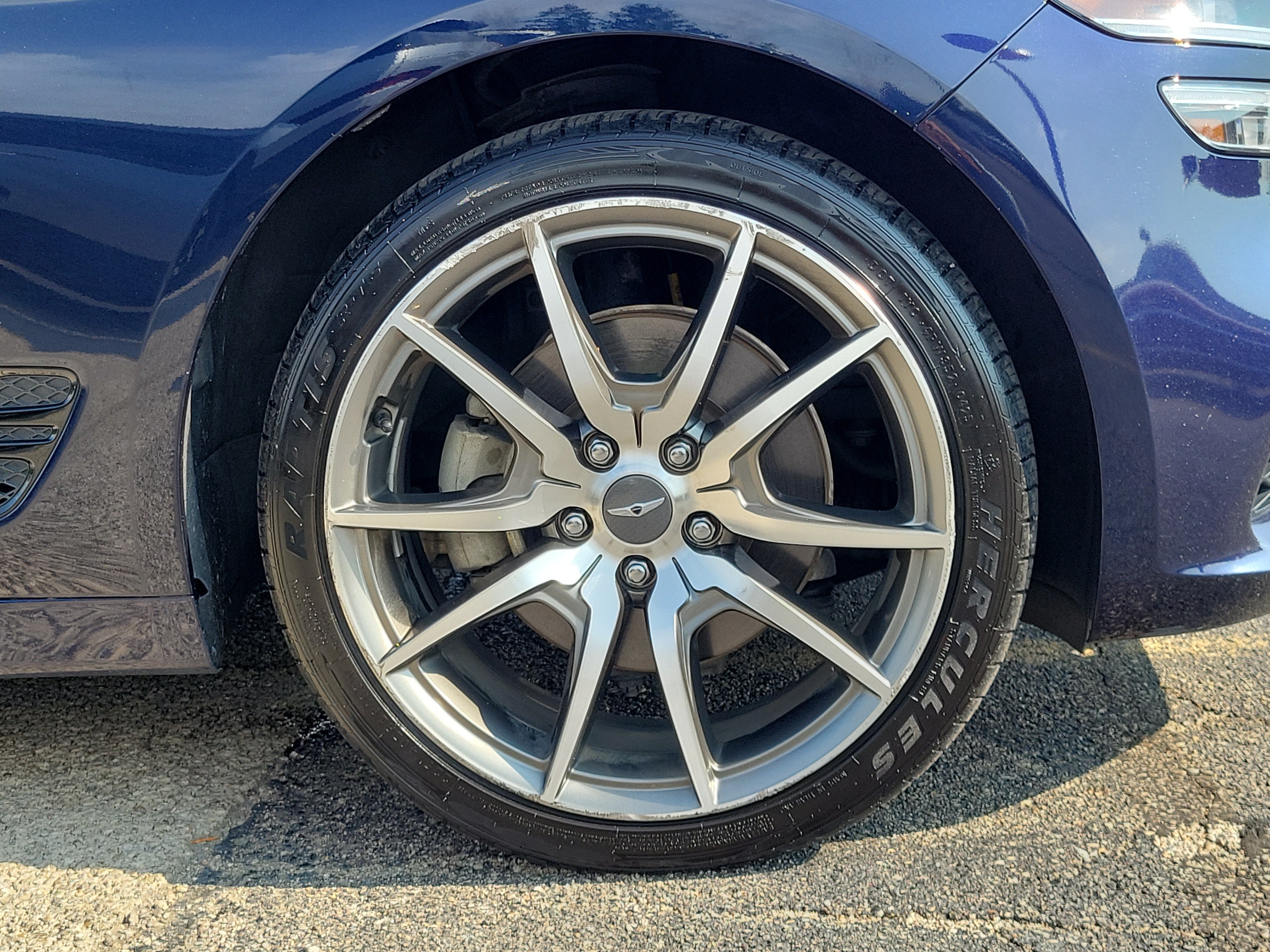 Used 2023 Capri Blue Genesis 2.0T image 5