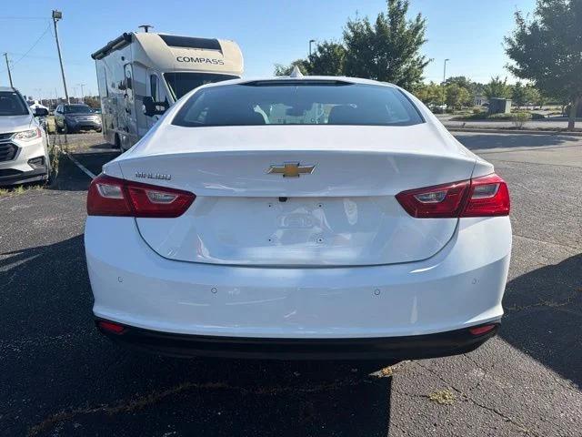 Used 2024 White Chevrolet LT image 3